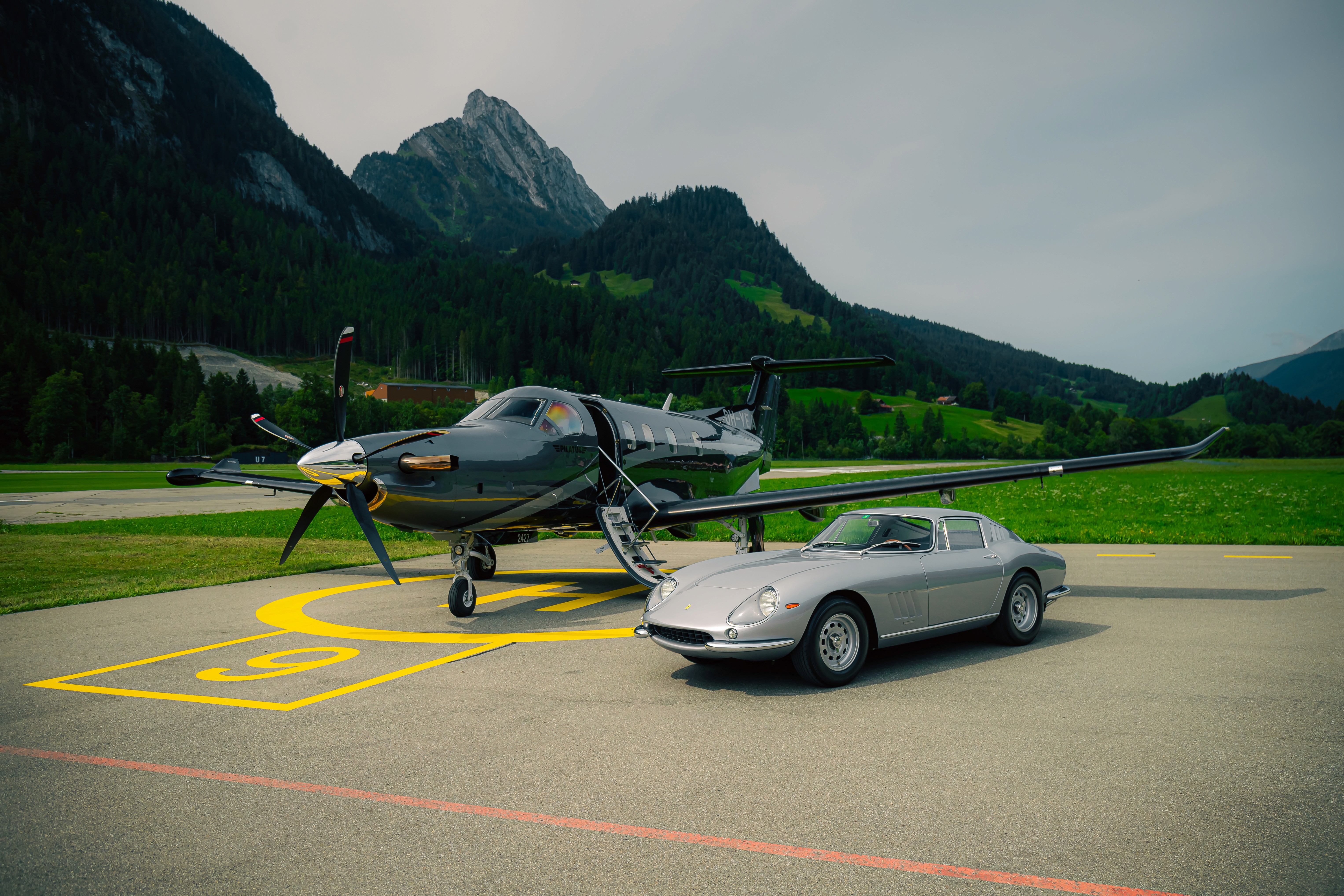 Pilatus PC-12 exterior