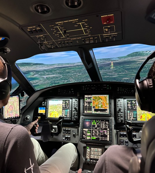 Formation des pilotes sur le simulateur Pilatus PC-12