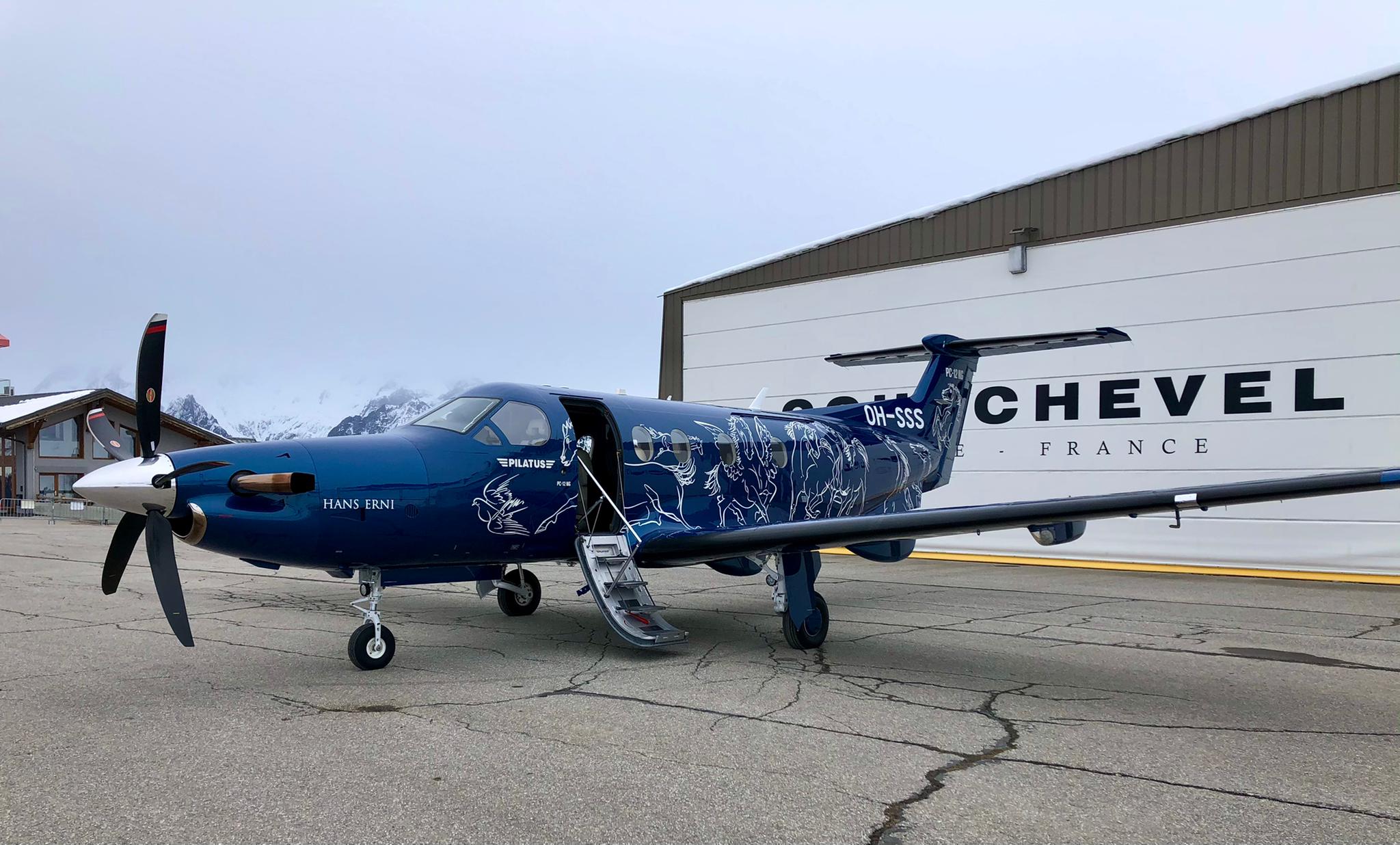 Pilatus PC-12 à l'altiport de Courchevel