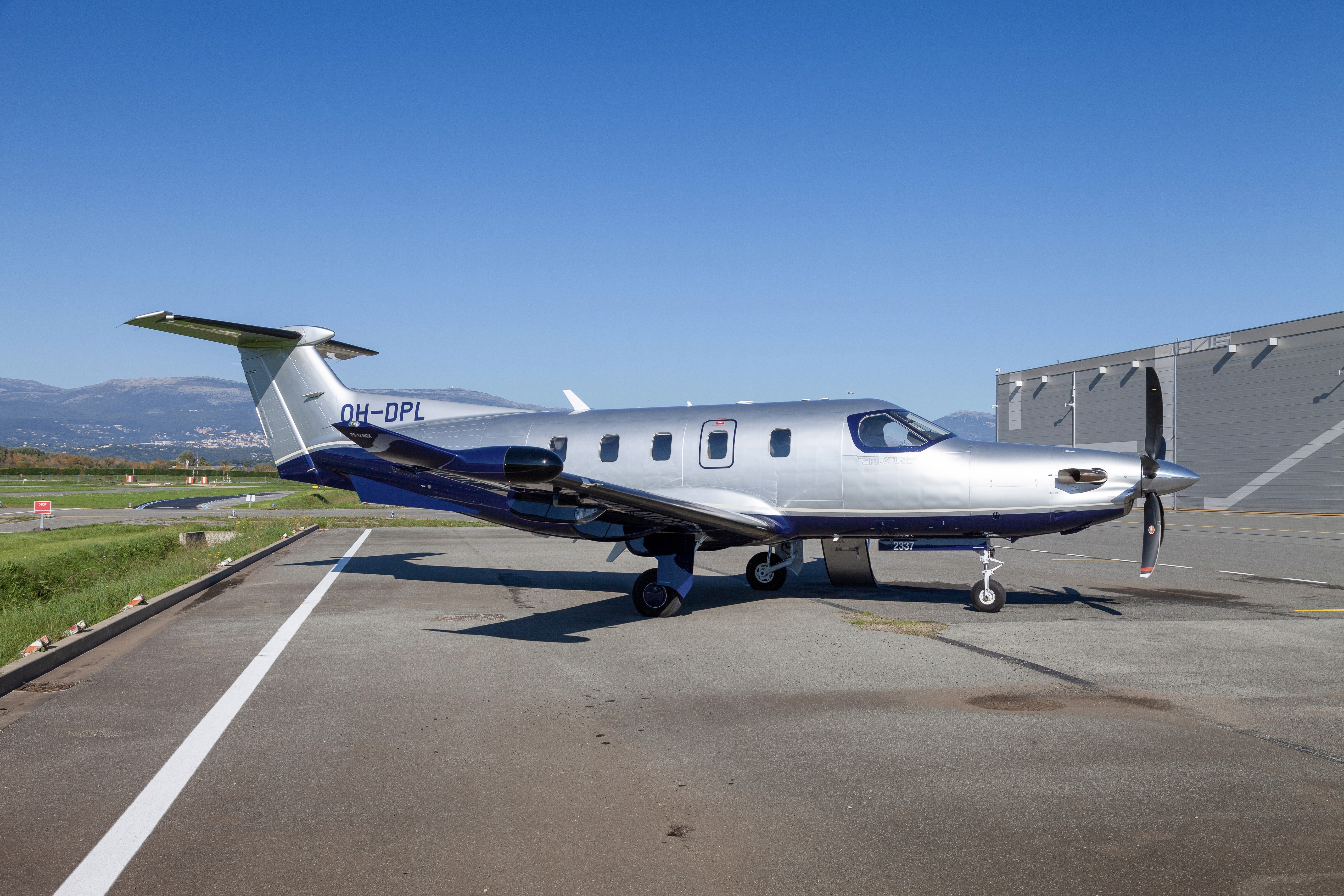 Pilatus PC-12 exterior
