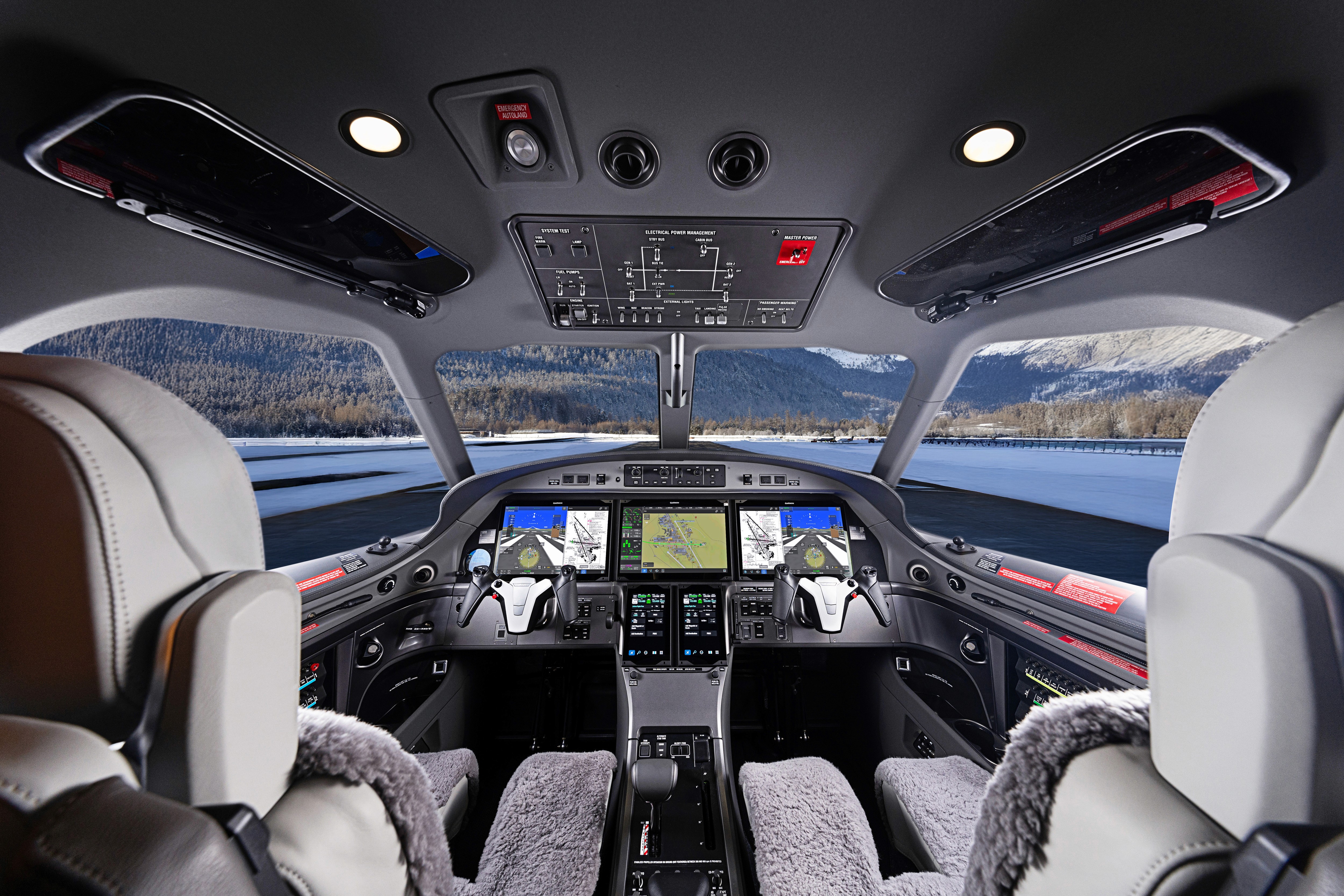Pilatus PC-12 PRO cockpit